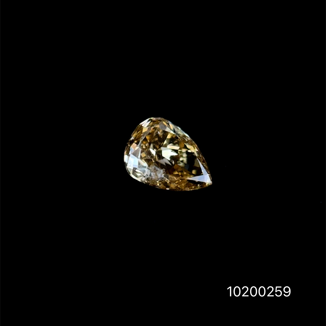 DIAMANTE FANCY DARK YELLOW   PERA 0.085 CTS