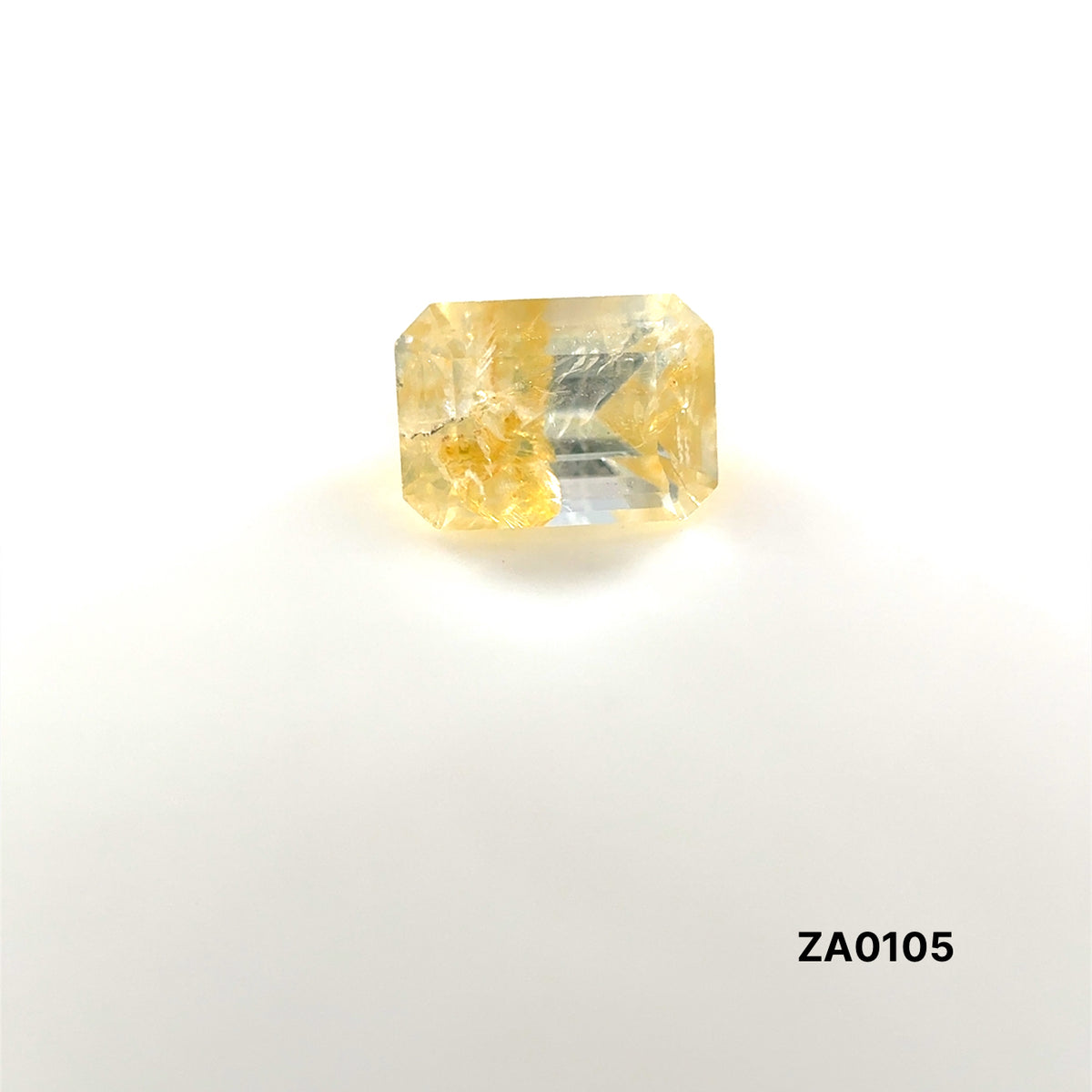 ZAFIRO AMARILLO CORTE ESMERALDA 1.360 CTS 7.07 X 5.03 X 3.89 MM