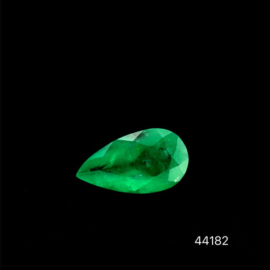 ESMERALDA CDTEC  PERA 0.82  CTS 8.99 X 5.08 MM