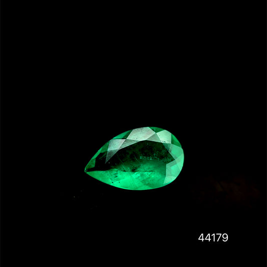 ESMERALDA CDTEC  PERA 1.04 CTS 10 X 6.40 MM