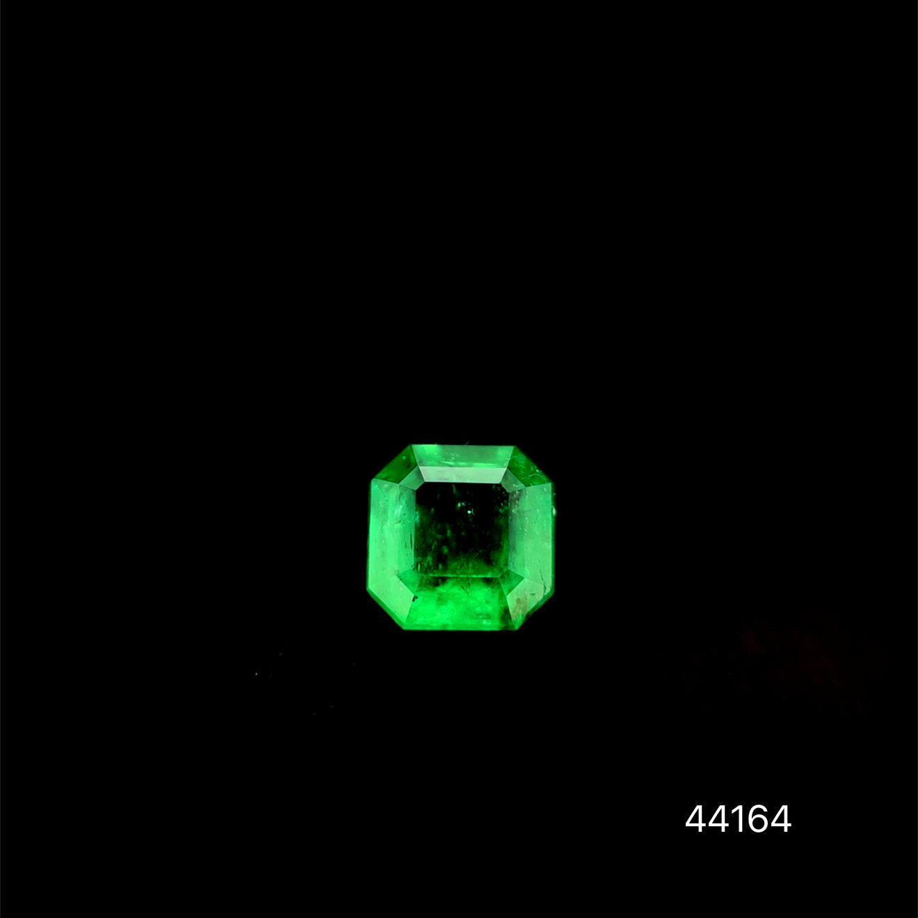 ESMERALDA CDTEC SQUARE 0.71 CTS 5.45 X 5.43 MM