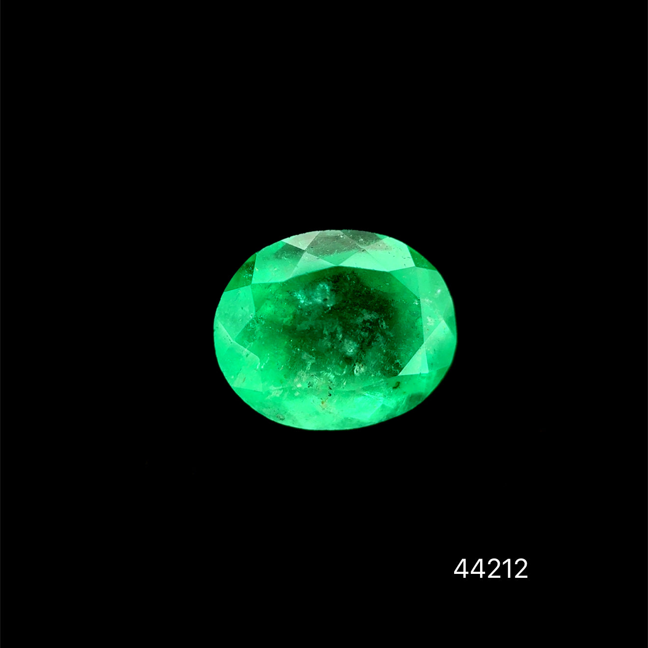 ESMERALDA CDTEC OVAL 3.64 CTS 10.85 X 8.96 XMM