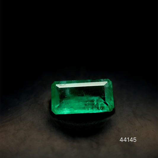 ESMERALDA CDTEC 1.04 CTS 9.40 X 5.18 MM