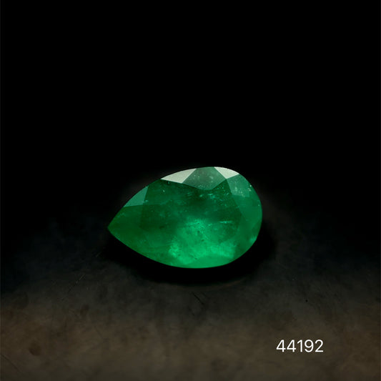 ESMERALDA CDTEC PERA 1.43 CTS 9.52 X 6.21 MM