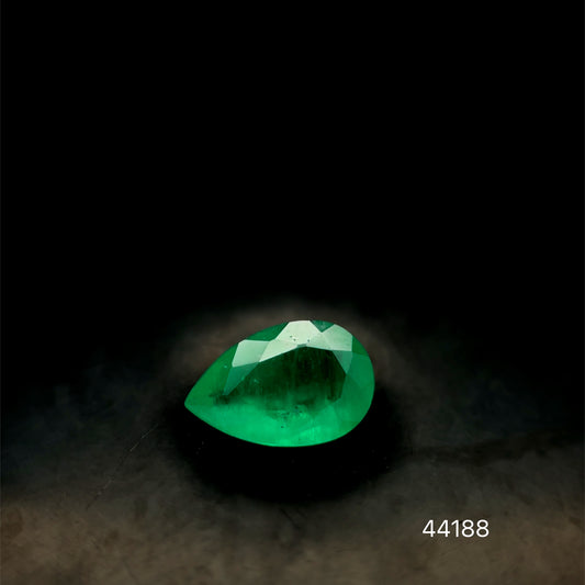 ESMERALDA CDTEC  PERA 0.61 CTS 7.71 X 5.01 MM