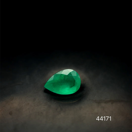ESMERALDA CDTEC  PERA 0.79 CTS 7.97 X 5.39 MM